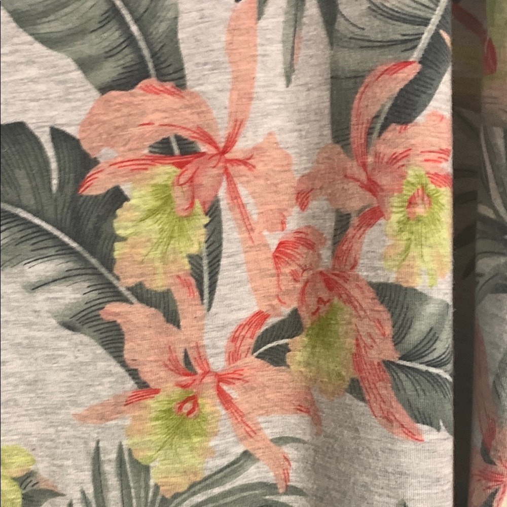 Ricki's Rayon Tropical Floral Gray Tee - Picture 7 of 7